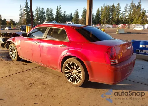2010 Chrysler 300C V8 z USA, uszkodzony, nr VIN 2C3CA9CT0AH262137